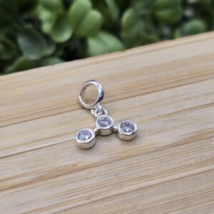 Berloque Triplo Cravejado 3mm