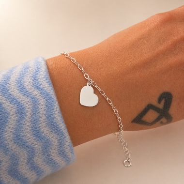 Pulseira com Pingente Central em Chapinha Coração Desenhado - Imagem 2