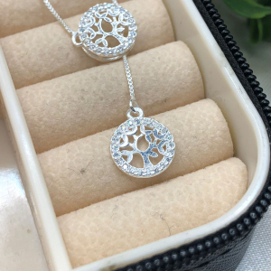 Gravatinha de prata 925 circulo com árvore da vida com borda cravejada - Imagem 10