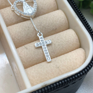 Gravatinha de prata 925 coração com n. sra. aparecida e cruz cravejada - Imagem 10
