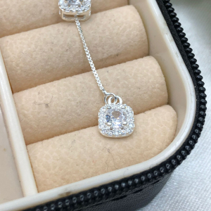 Gravatinha de prata 925 quadrado com pedra zirconia - Imagem 10