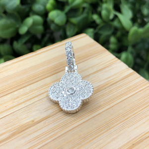 Pingente de prata 925 trevo cravejado com contra argola De Prata - Imagem 2