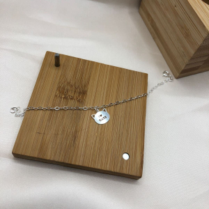 Pulseira com Pingente Pendurado  Gatinho com Escrita - Imagem 3