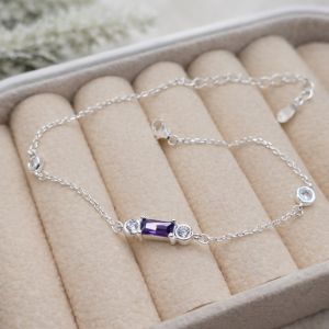 Pulseira de prata 925 com pingente central 4 pontos de luz e pedra zircônia roxa - Imagem 5