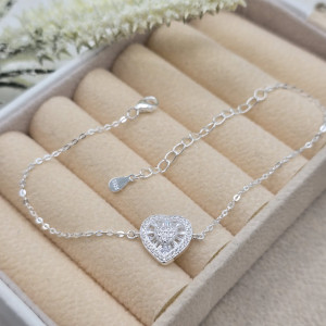 Pulseira de prata 925 com pingente central coração trabalhado com zircônias - Imagem 4