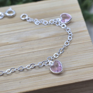 Pulseira de prata 925 com pingente pendurado 4 corações com zircônias - Imagem 4