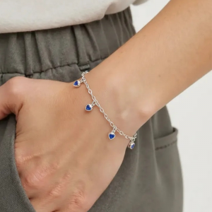 Pulseira de prata 925 com pingente pendurado 5 corações com zircônias - Imagem 4