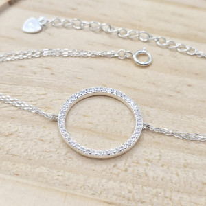 Pulseira de prata 925 dupla com pingente círculo cravejado vazado - Imagem 4