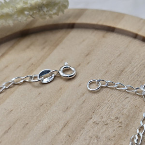 Pulseira de prata 925 infantil com pingente estrelas e luas abauladas - Imagem 4