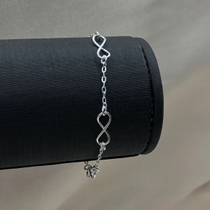 Pulseira de prata 925 elo cadeado com pingente central 4 infinitos vazados De Prata - Imagem 5