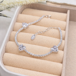 Pulseira de prata 925 riviera cristal com 3 corações zircônia - Imagem 4