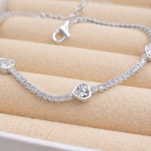 Pulseira de prata 925 riviera cristal com 3 mini corações zircônia - Imagem 5