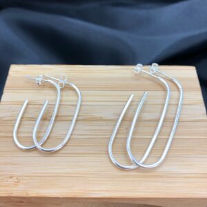 Argola Oval Fio Redondo De Prata