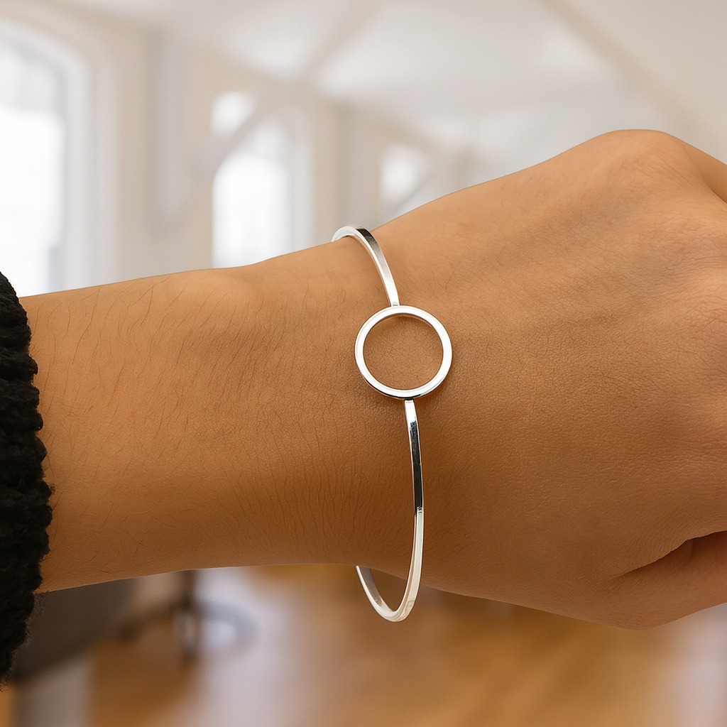 Bracelete de prata 925 Fio Quadrado com Detalhe Circulo 2,5g