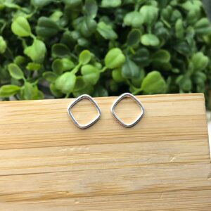 Brinco de prata 925 losango liso vazado