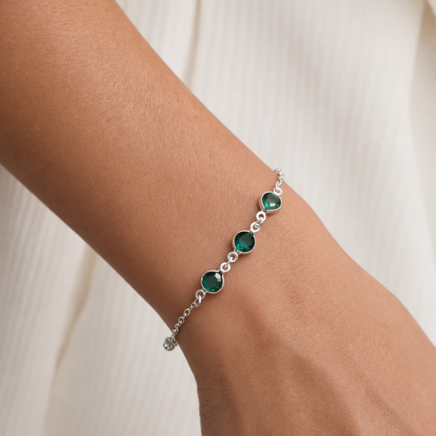 Pulseira com Pingente Central Redondo 2,1g