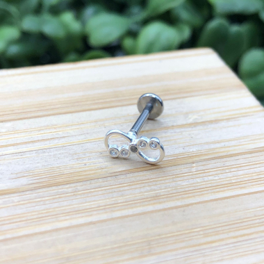Piercing de prata 925 h8 quadrado vazado cravejado para tash rock e helix - Imagem 11