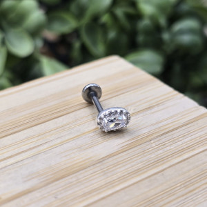 Piercing de prata 925 oval ponto de luz com zircônias para hélix, tragus, lóbulo e tash rock - Imagem 9