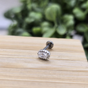 Piercing de prata 925 oval ponto de luz com zircônias para hélix, tragus, lóbulo e tash rock - Imagem 11