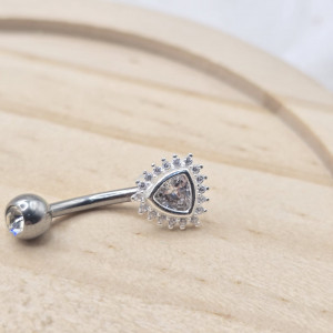 Piercing de prata 925 triângulo com zircônia e borda cravejada para umbigo - Imagem 10