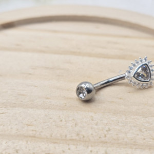 Piercing de prata 925 triângulo com zircônia e borda cravejada para umbigo - Imagem 11