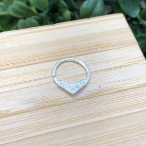 Piercing de prata 925 argola com detalhe cravejado para conch