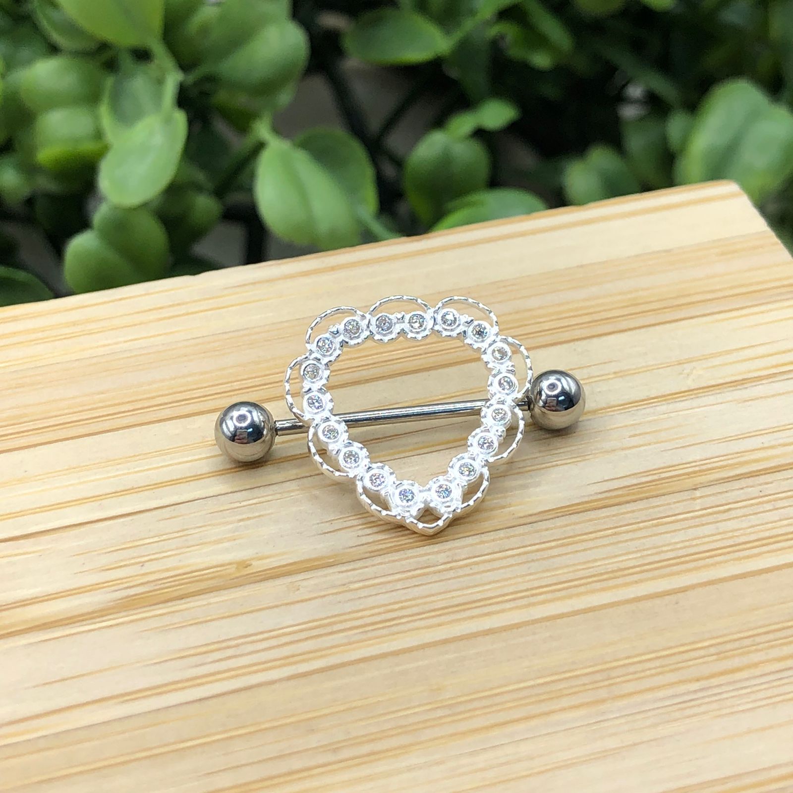 Piercing Furo de Mamilo Coração Rendado com Zirconia