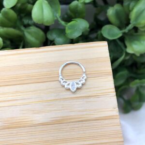 Piercing Furo Septo Argola com Detalhes