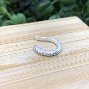 Piercing de prata 925 fake gancho cravejado